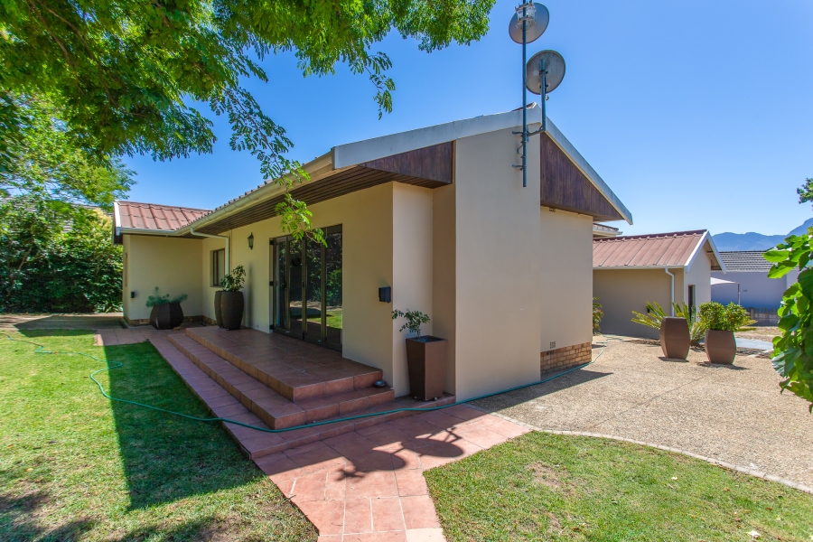 To Let 3 Bedroom Property for Rent in Vrykyk Western Cape